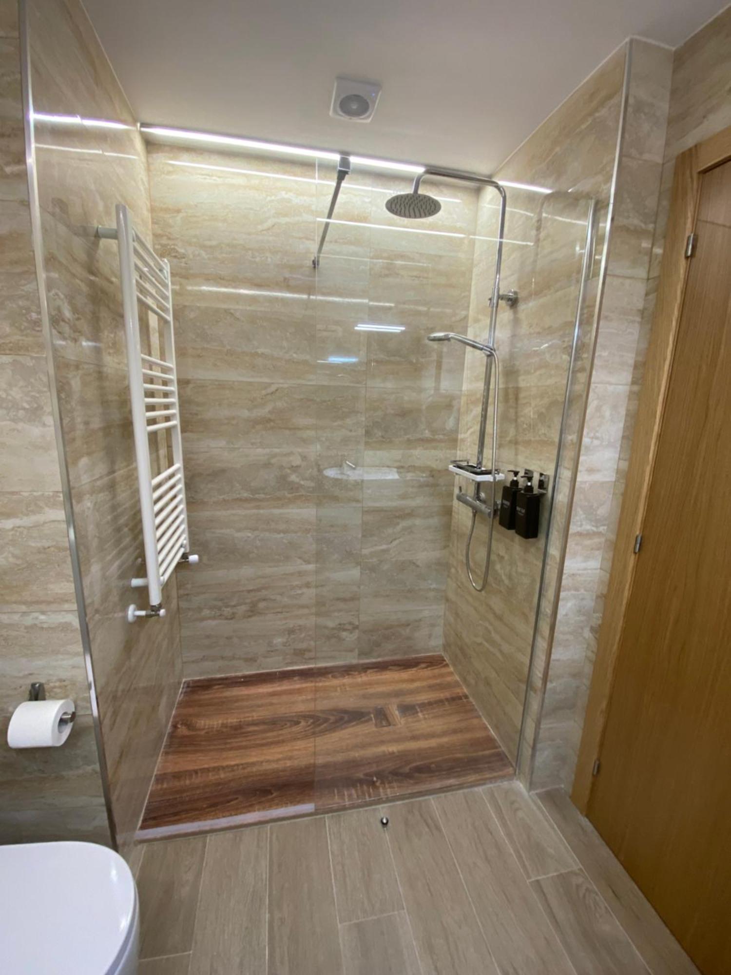 Apartamentos Luisa Santiago de Compostela Exterior photo